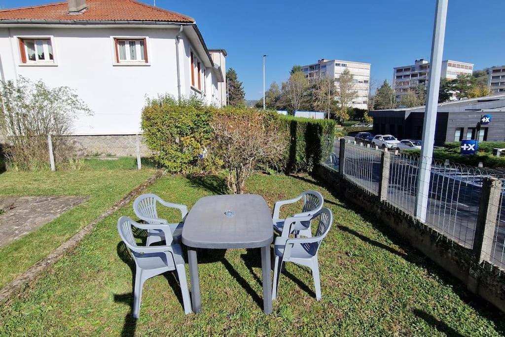 Maison Aurillac - 2 Chambres - Parking Gratuit Bagian luar foto